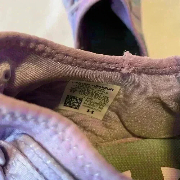 Under Armour Girls Kids Size 2 Slip On Sneakers - Picture 4 of 5